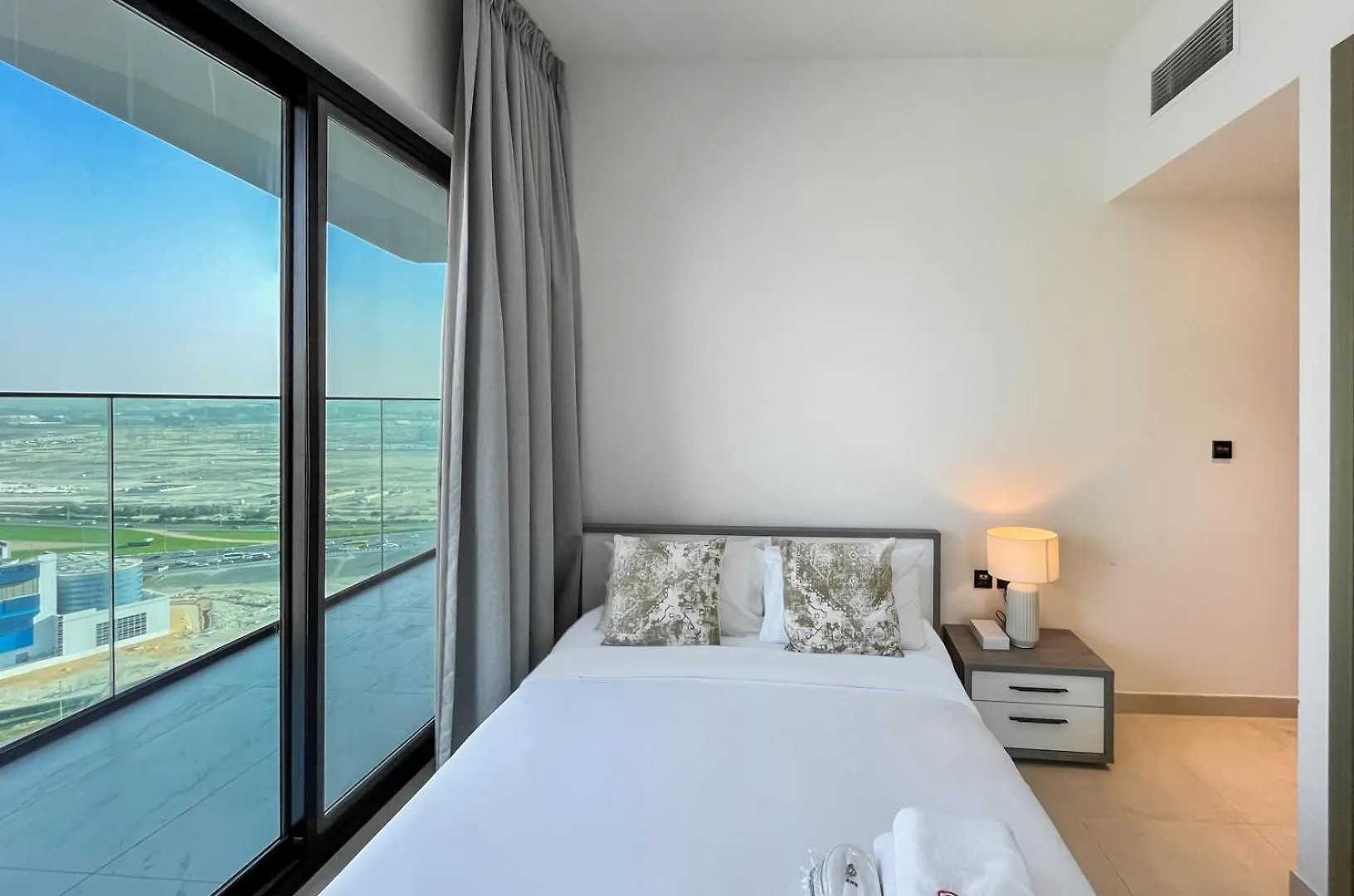 Livbnb-Classy 2B With Jacuzzi & Burjkhalifa View Dubai 0*,