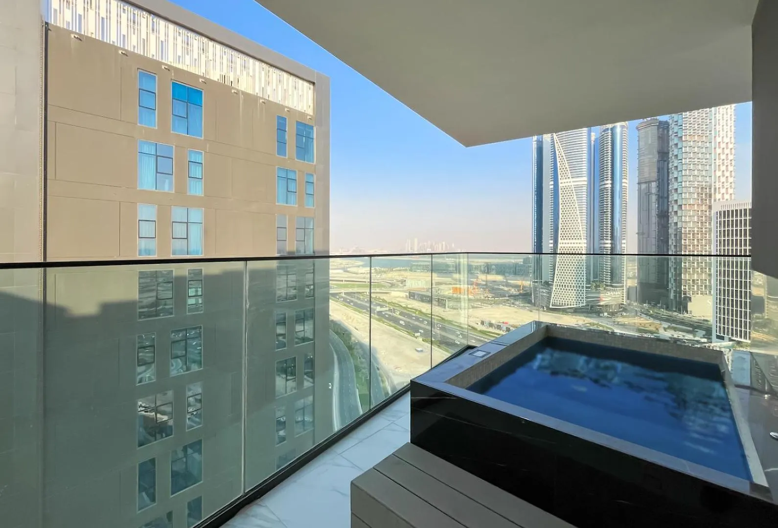 Apartment Livbnb-Classy 2B With Jacuzzi & Burjkhalifa View Dubai