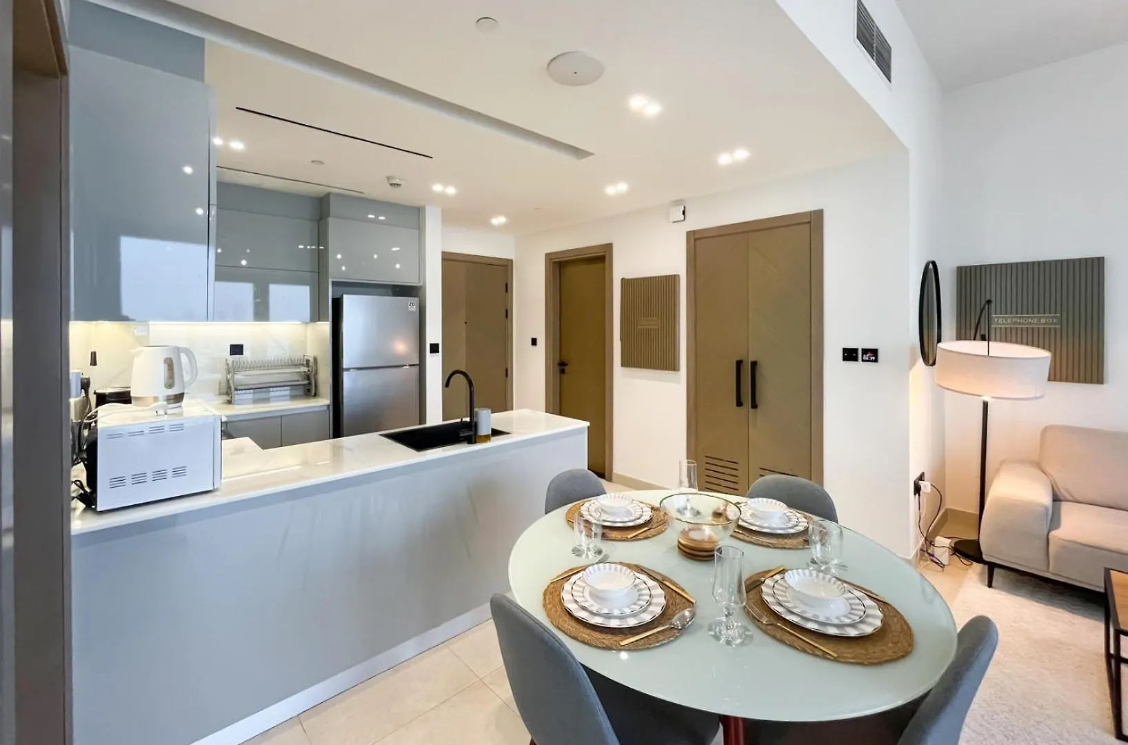Livbnb-Classy 2B With Jacuzzi & Burjkhalifa View Dubai Apartment